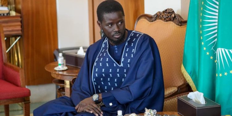 PORTRAIT – D’une prison de Dakar au fauteuil présidentiel : qui est Bassirou Diomaye Faye ?