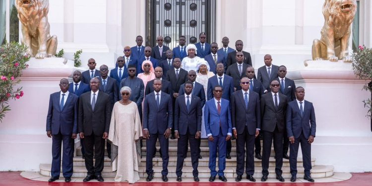 Conseil des ministres : Diomaye Faye demande le renforcement des pouvoirs d’Ousmane Sonko et la suppression du CESE et du HCCT