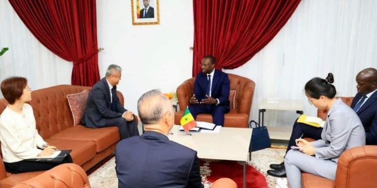 Ousmane Sonko reçoit les ambassadeurs de la Chine, des États-Unis, de la France et du Maroc