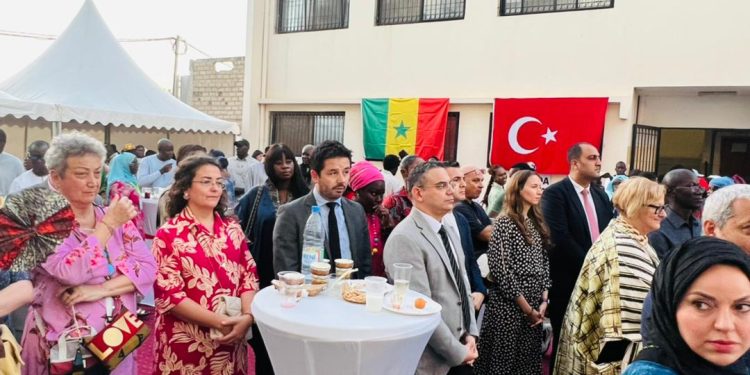 Exposition « Huzur Sunugaal » dans le cadre de la coopération culturelle entre Dakar et Istambul
