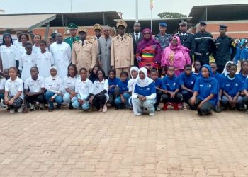 Levée des couleurs à l’école d’excellence LYNAQE de Sédhiou sous la présidence du Gouverneur Diadia Dia