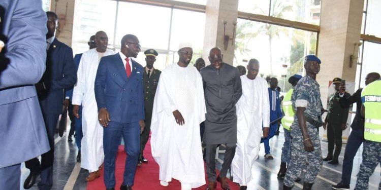 Ousmane Sonko annonce la fermeture des bases militaires étrangères au Sénégal