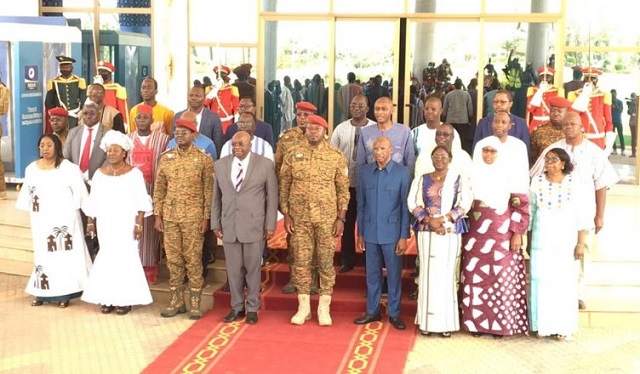 Burkina Faso : Le président met fin aux fonctions du Premier ministre, le Gouvernement dissous
