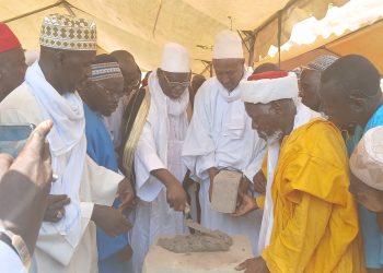 Montagne Rouge Néma : Pose première pierre nouvelle mosquée en présence d&rsquo;El Hadji Sidiya Dramé