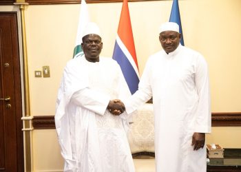 Le maire de Nguékokh Pape Songho Diouf reçu par Adama Barrow