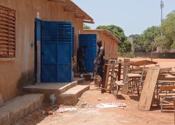 Sédhiou : Les élèves du lycée Ibou Diallo prennent en main la réhabilitation de leurs classes