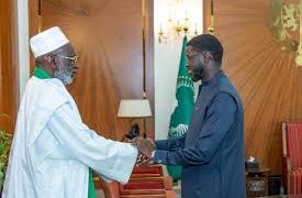 Amadou BA : L&rsquo;artisan du retour au pays des 418 manuscrits de Cheikh Oumar Foutiyou Tall